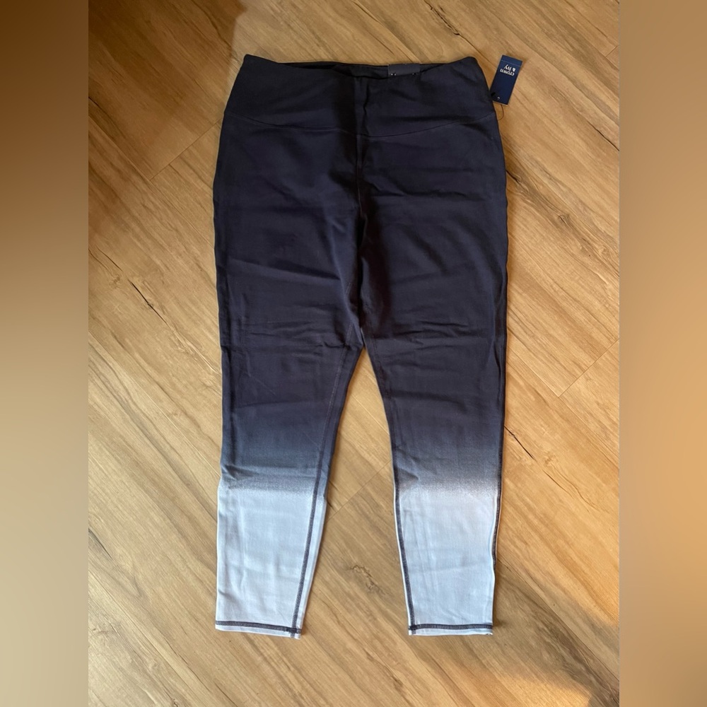 *NWT* Crown & Ivy brand ~ ombré / dip Leggings, two pair (blue 💙 / pink 🩷) *NWT* - Picture 2 of 11